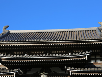 お寺の瓦屋根