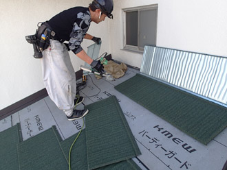 エコグラーニで屋根カバー工法