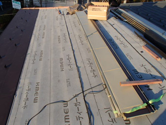 葛飾区　防水紙設置と屋根材設置