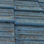 塗膜が剥がれたセメント瓦