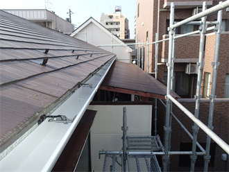 雨樋取り付け