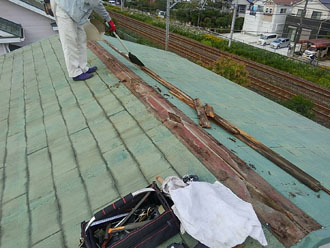 棟板金と貫板を撤去