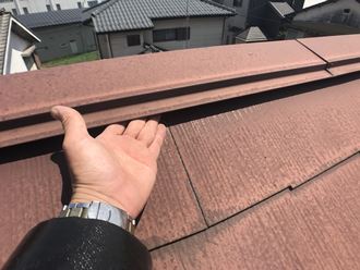 棟板金の浮き