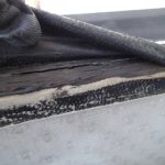 吸水して劣化した下地