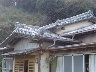 長南町小生田で屋根調査