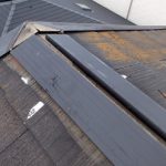 香取郡多古町多古にて古くなって浮きのある棟板金を樹脂製貫板タフモックを使って交換
