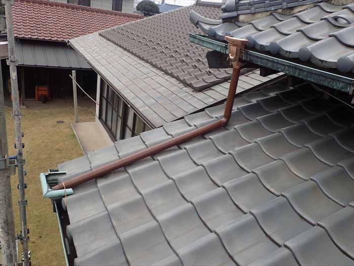 秦野市菩提で雨樋の破損点検