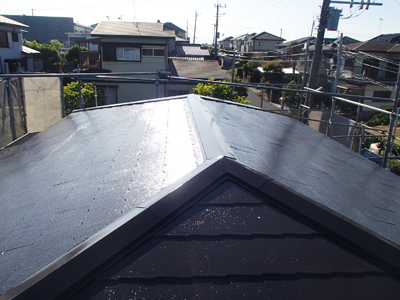 大多喜町横山にて塗膜劣化したスレート屋根をファインパーフェクトベストで塗装しました、施工後写真