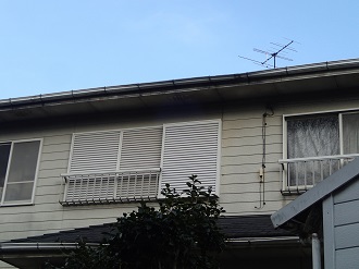 二階軒樋の雨樋の歪み