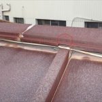 釘の抜けによる屋根材の浮き