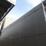 プレハブ倉庫の側面