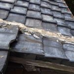 瓦の破損