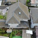 屋根全体のコケ