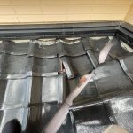 下屋根瓦のズレ
