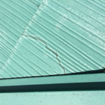 スレート材の強度が低下しています