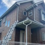 訪問業者に屋根の割れを指摘されたお住まい