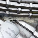 ひび割れた漆喰