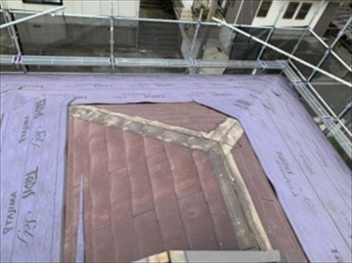 粘着式防水紙ルーフィング