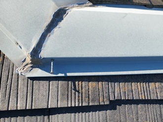 棟板金　釘浮き