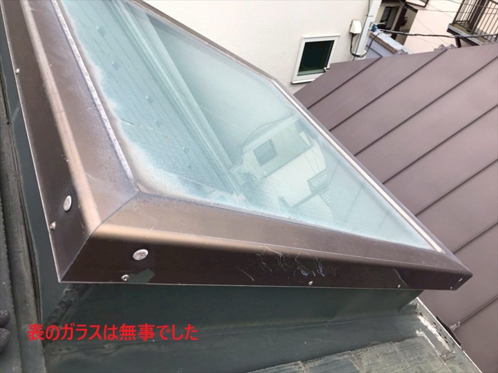 外のガラスは割れていませんでした