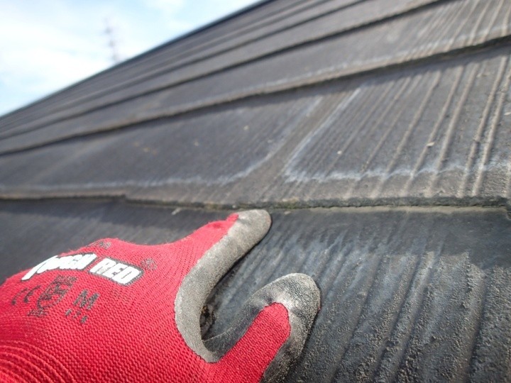 屋根の重なり部分に隙間がほとんど無い状態