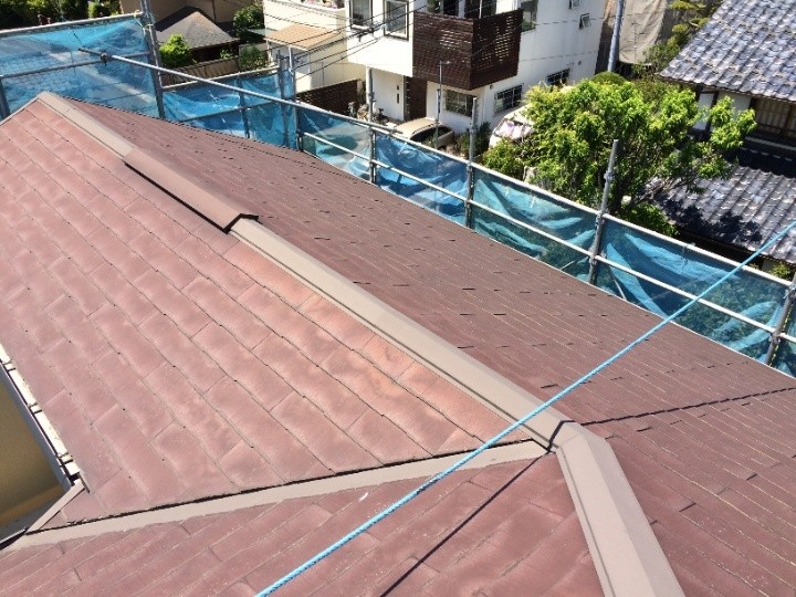 屋根全体の状態を確認