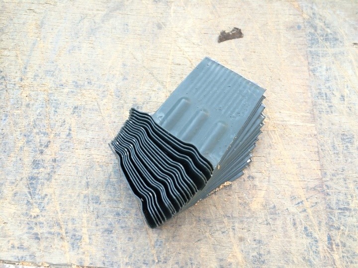 雪止め金具の撤去と下準備