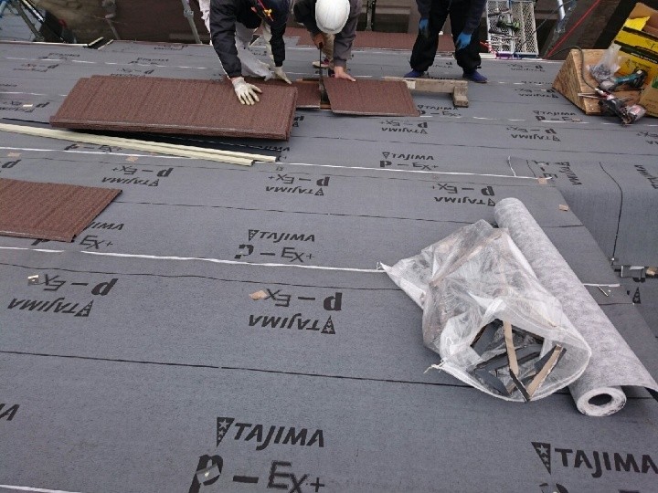 防水紙（ルーフィング）の施工