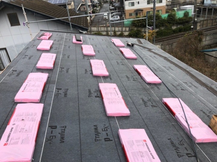 アスファルトルーフィングの施工