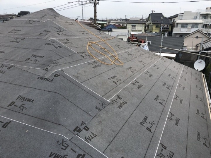 防水紙（ルーフィング）の敷設