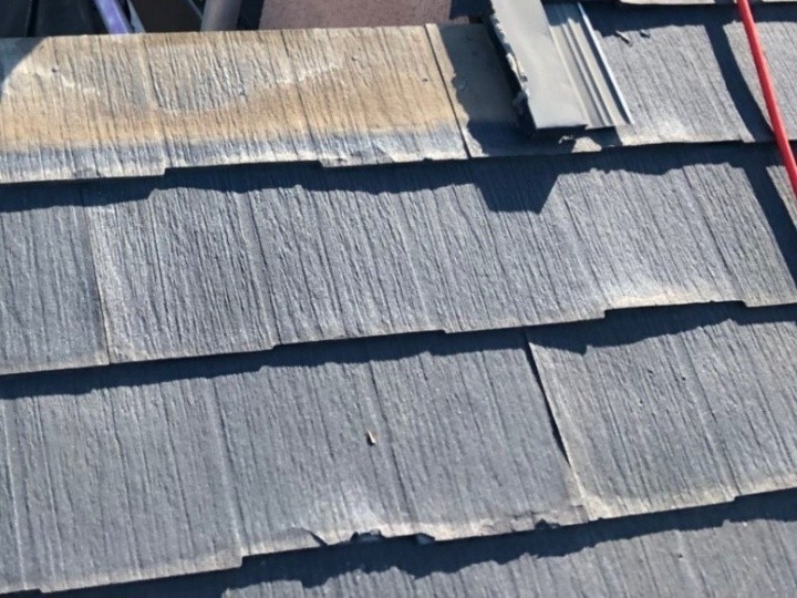 局所的な剥離と素地の露出