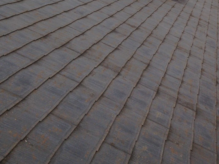 表面近くのスレート材の傷み