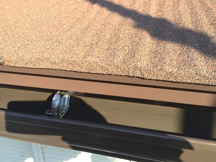 勾配調整を行った支持金具の固定