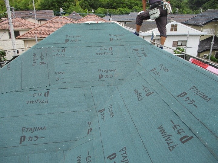 防水紙（ルーフィング）の施工