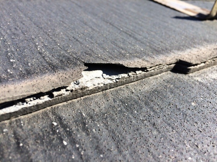 表面剥離による内部層の露出