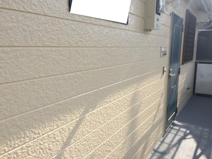 外壁の上塗り後の状態