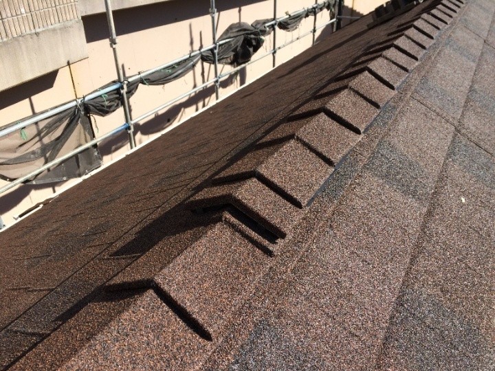 棟板金の仕上げ