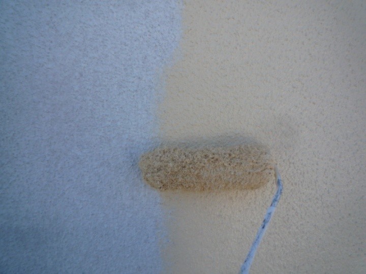 上塗り材にはパーフェクトトップを使用