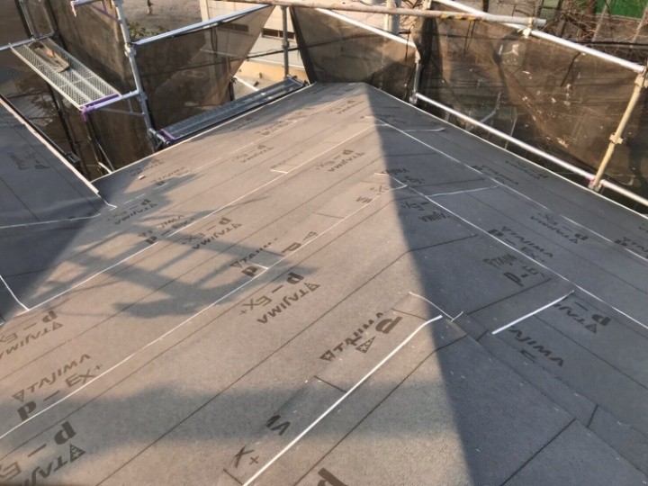 防水紙（ルーフィング）の敷設