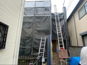 荷揚げのため昇降機（ウィンチ）を設置する場合があります