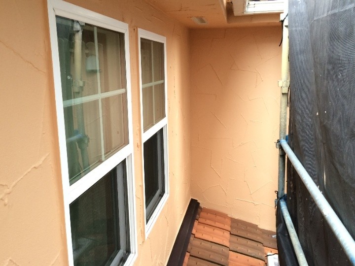 エラストコートを用いた塗り替え工事後の外壁