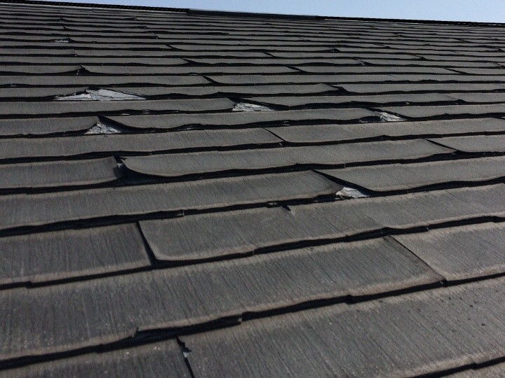 表面全体に波打ちの変形が発生