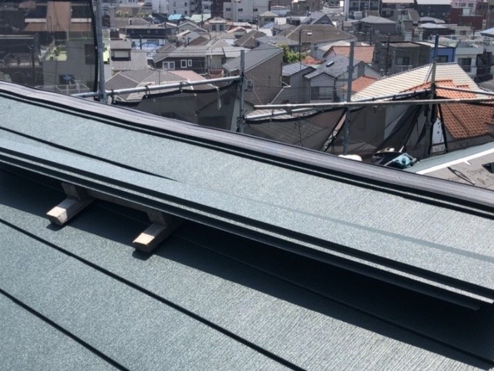 棟包みの設置と最終仕上げ