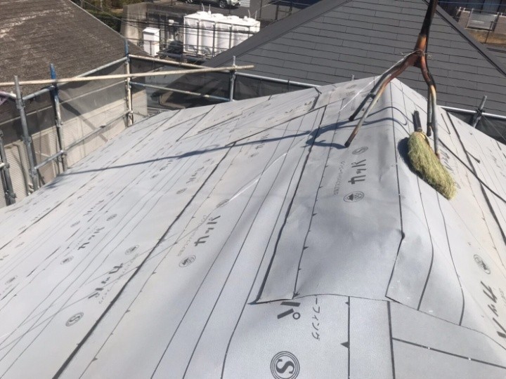 防水紙（ルーフィング）の敷設