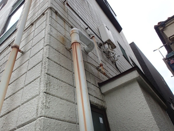 劣化したALC外壁