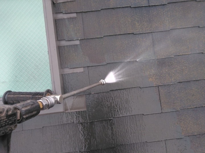 屋根の高圧洗浄