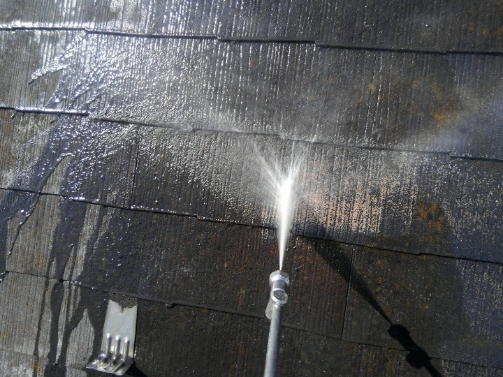 屋根の高圧洗浄