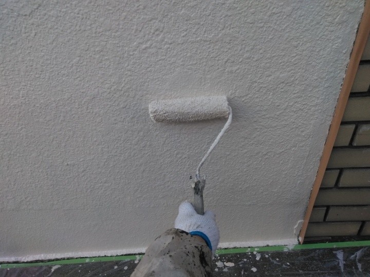 インターナショナルペイント社の「IPヨウヘキコート（J19-85B）」で塗装工事