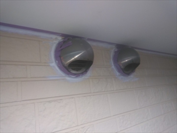 ベントキャップ周りにコーキング処理