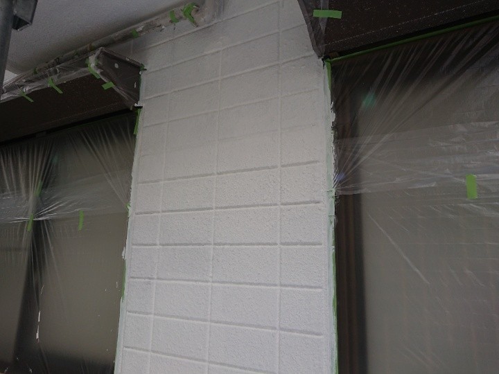 下塗り作業の風景